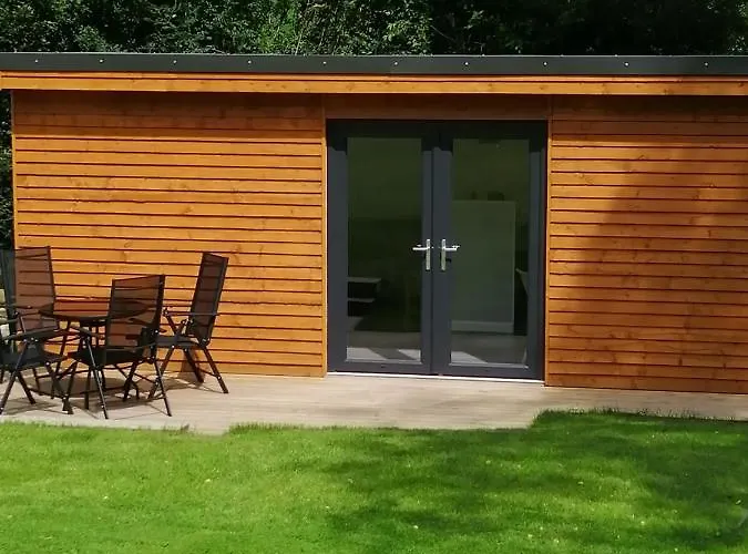 Lodge District And Eden Valley Thornhill *