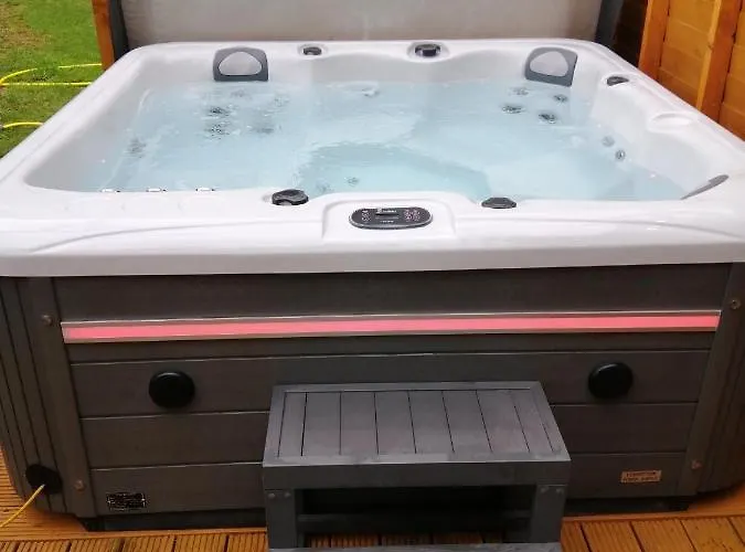 District And Eden Valley Thornhill Lodge