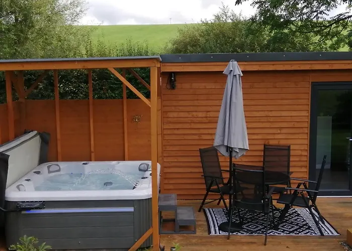 Lodge District And Eden Valley Thornhill *