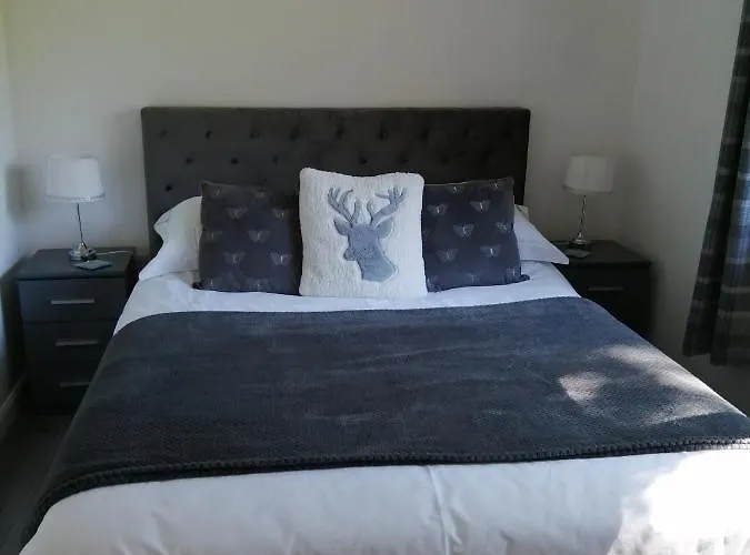 Lodge District And Eden Valley Thornhill *